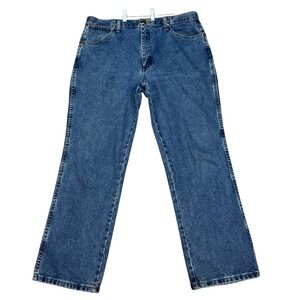 Wrangler Cowboy Cut Jeans Men 36x30 Medium Wash Blue Flat Front 5 Pocket EUC